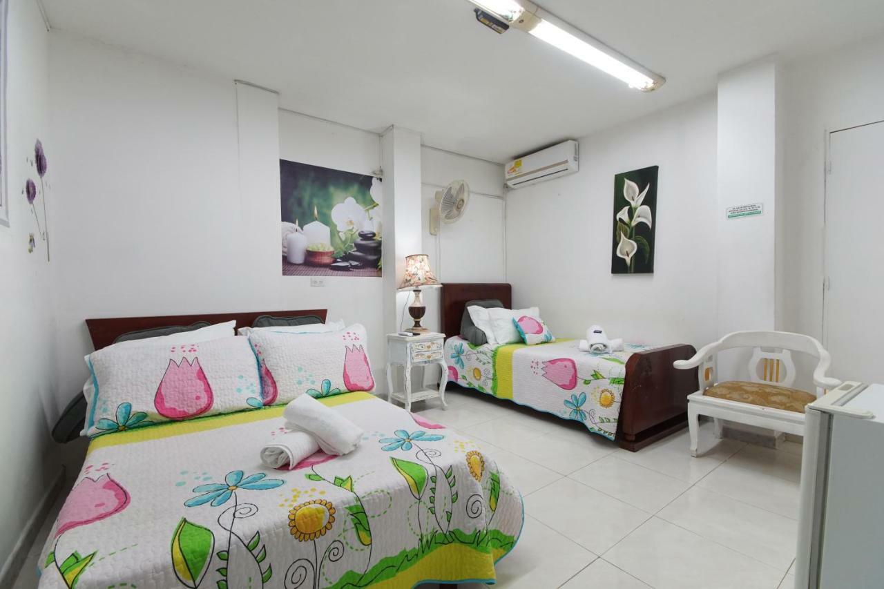 Hostal Tequendama Martha Santamaria Cali Exteriör bild
